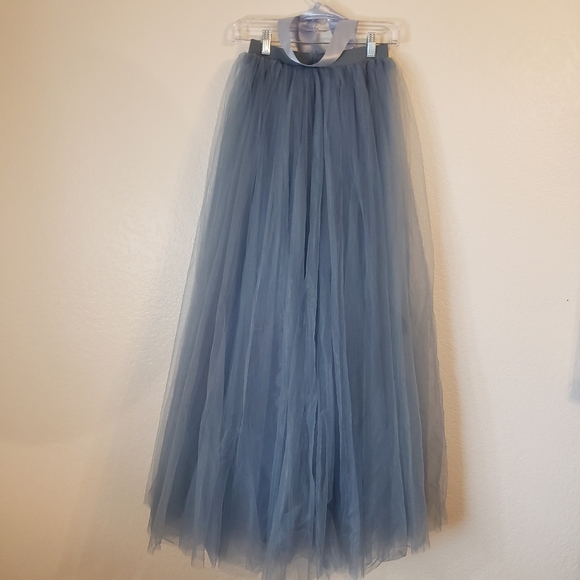 Elegant Blue Maxi Tulle Skirt - Picture 2 of 6